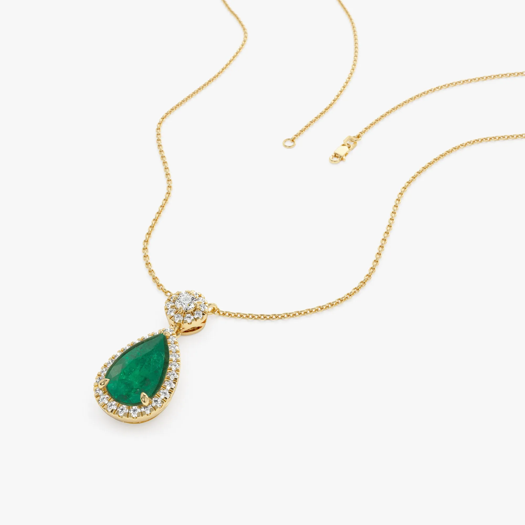 14k 2.00 Ctw Pear Shape Emerald and Diamond Halo Setting Necklace