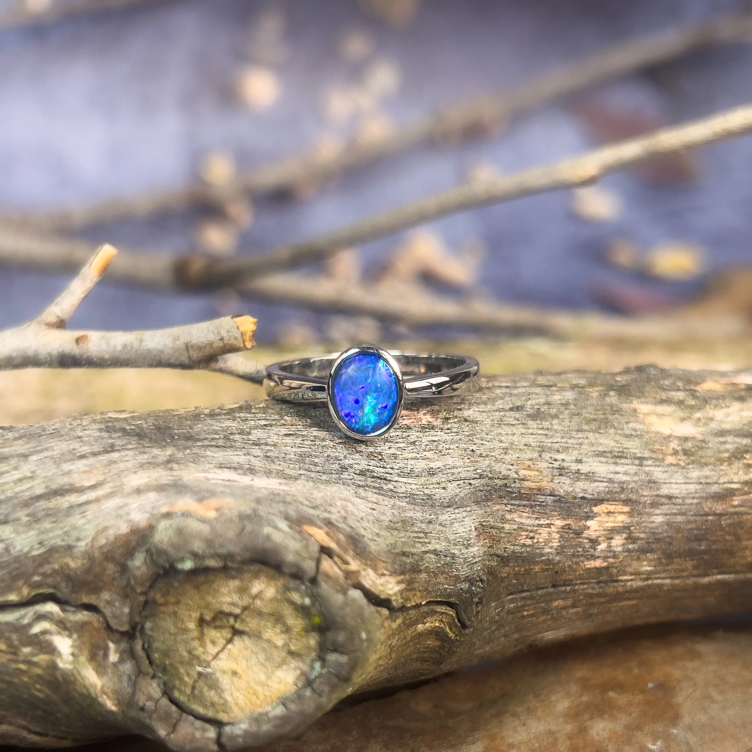 9kt White Gold solitaire Black Opal doublet 0.5ct ring