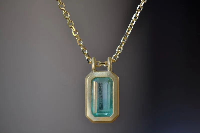 Duo Bale Emerald Pendant Necklace