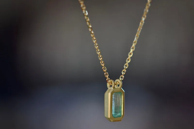 Duo Bale Emerald Pendant Necklace