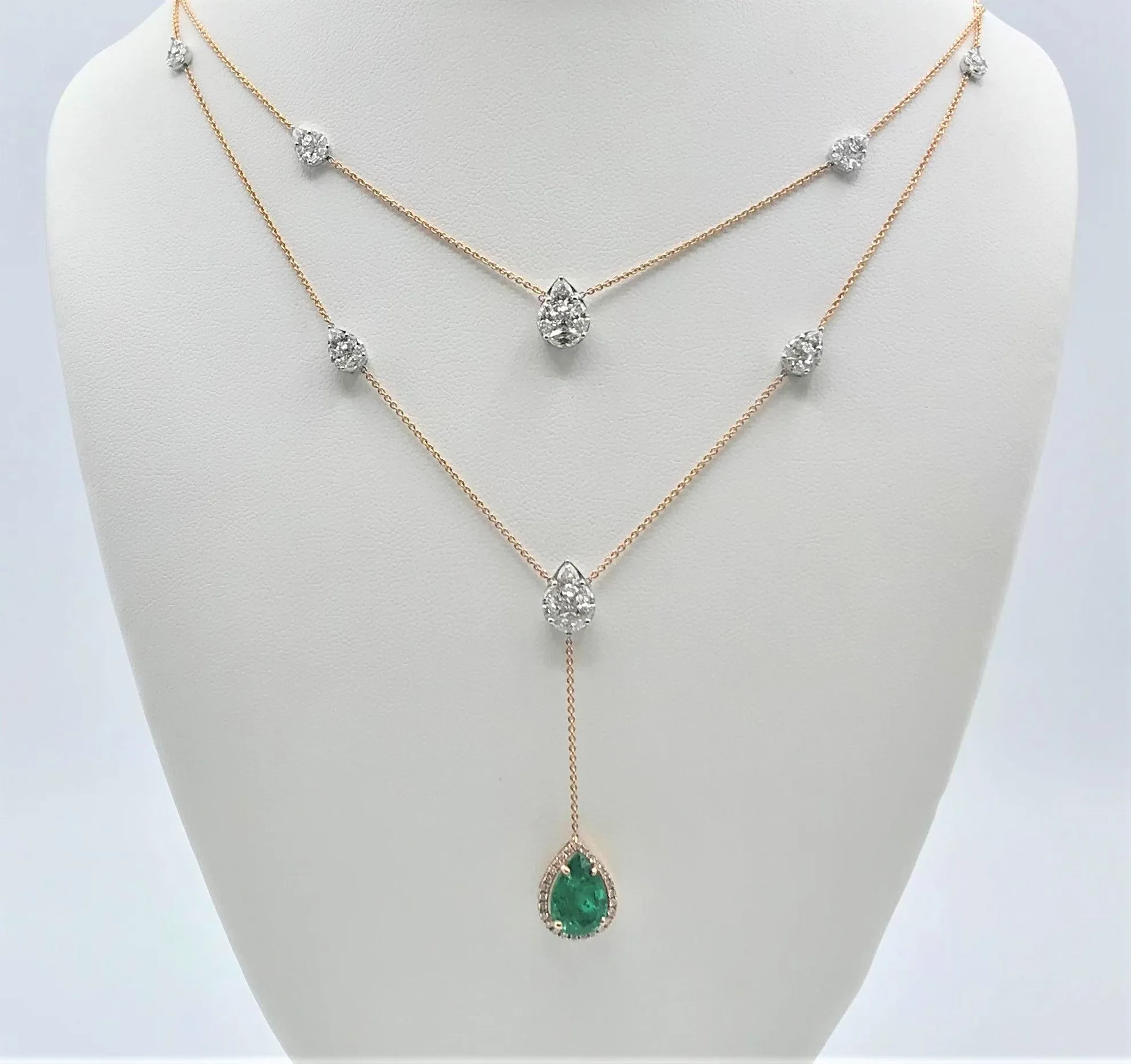 EMERALD DIAMOND MASTER PIECE NECKLACE