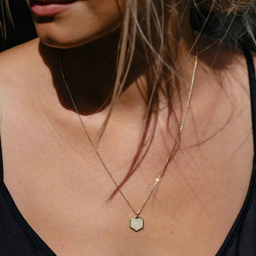 Essential necklace