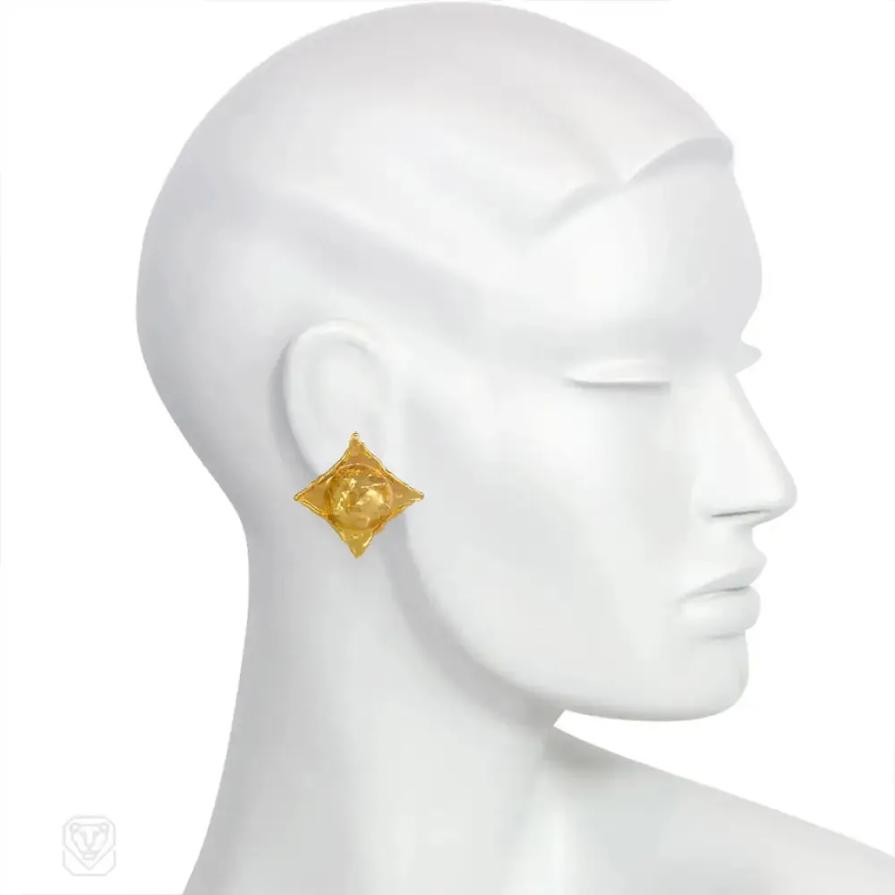 Gold day-to-night pendant earrings, Jean Mahie