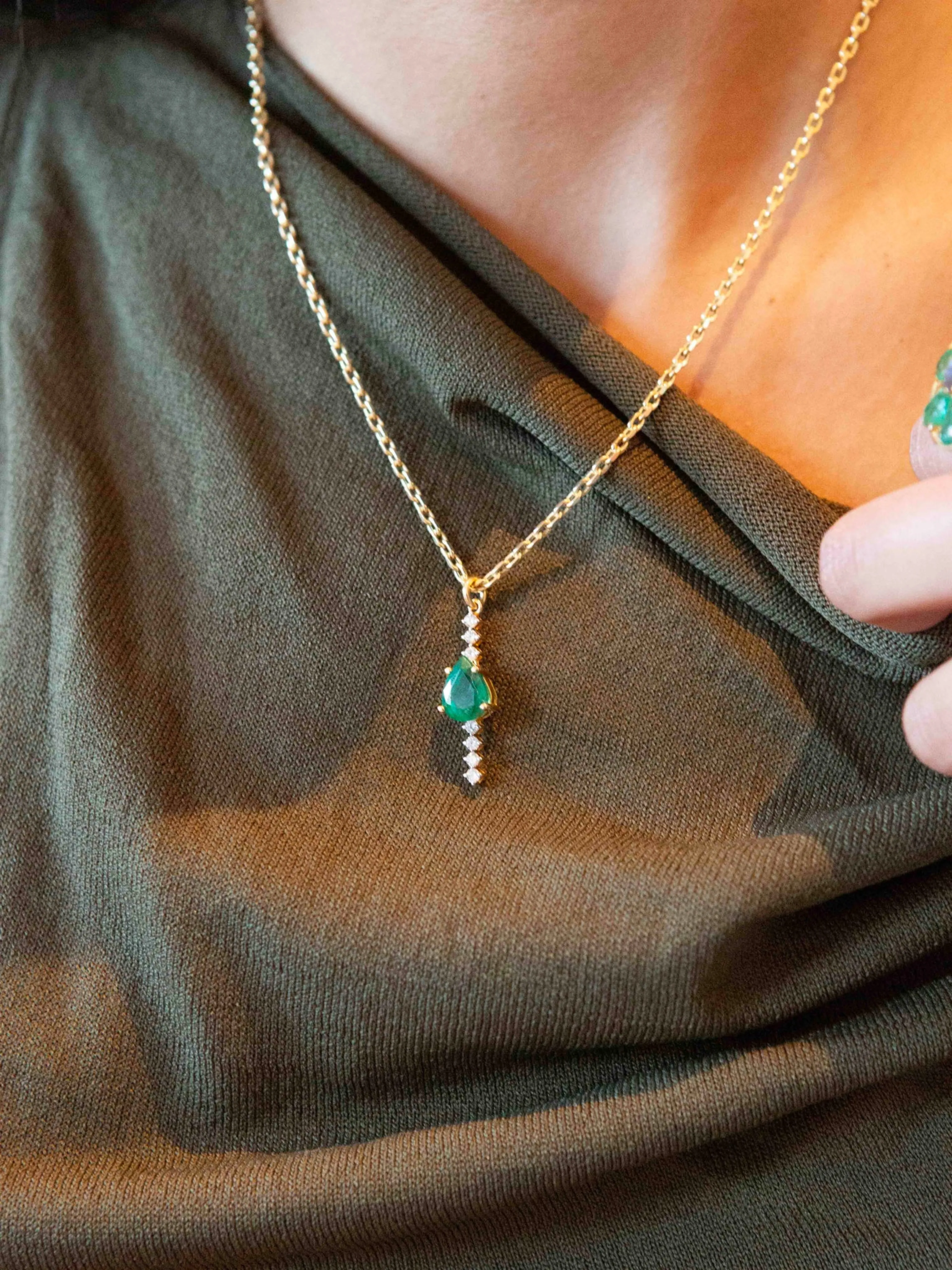 In Line Emerald Pendant