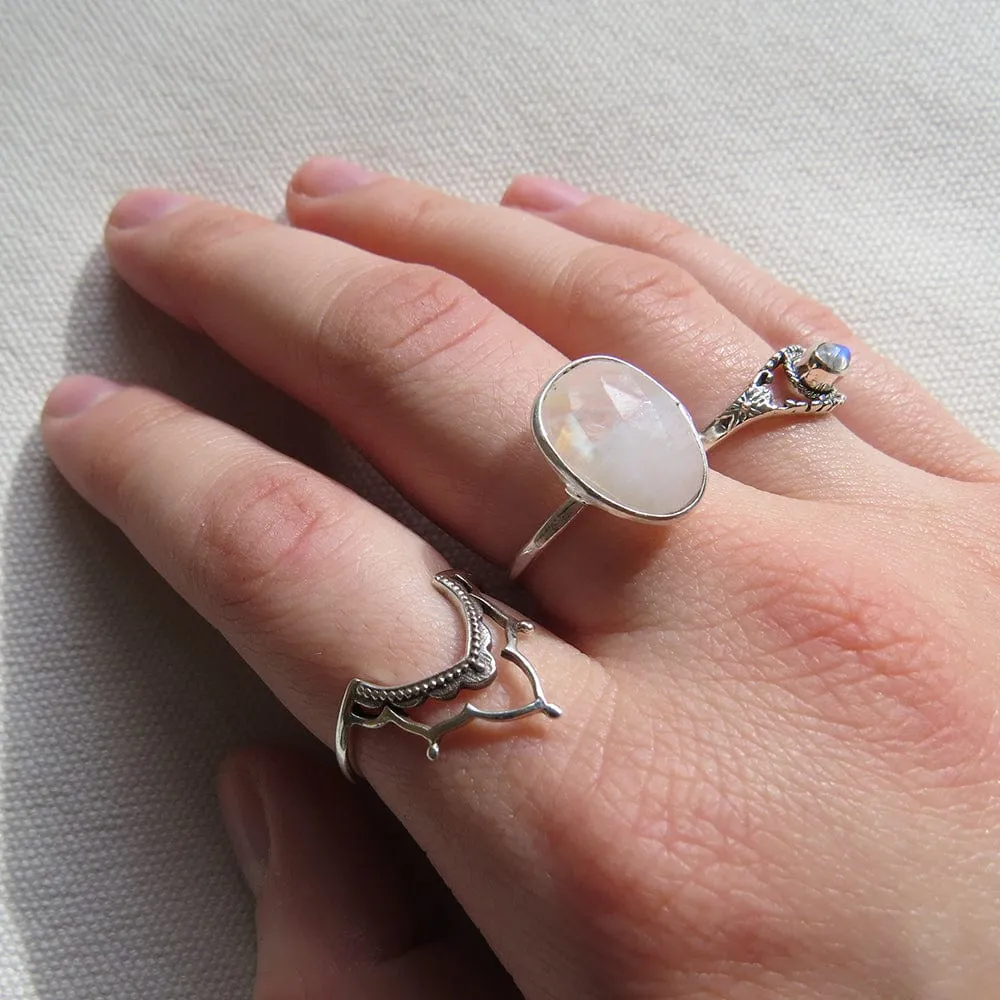 NEPALESE SILVER MOONSTONE RING