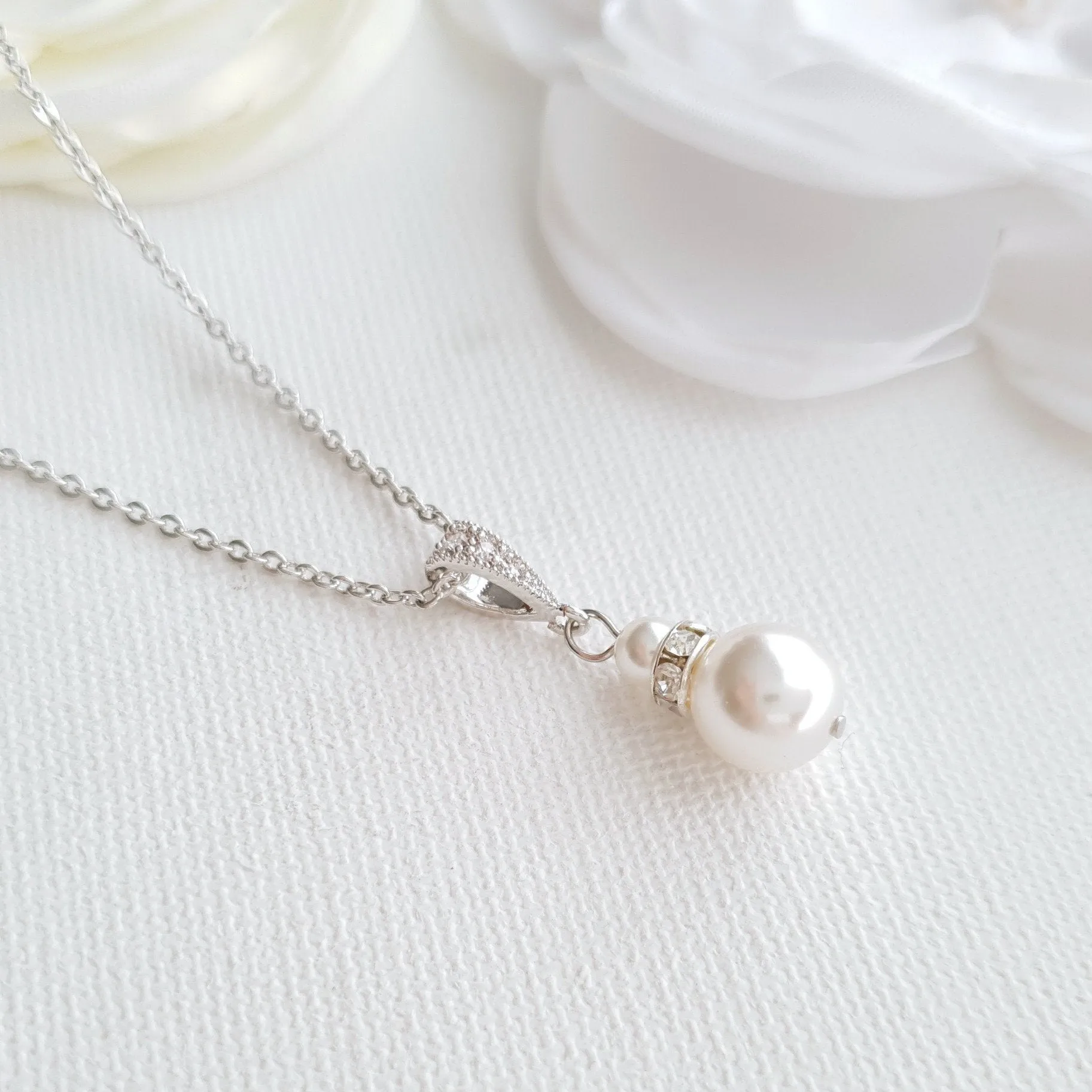 Single Pearl Necklace- Ava