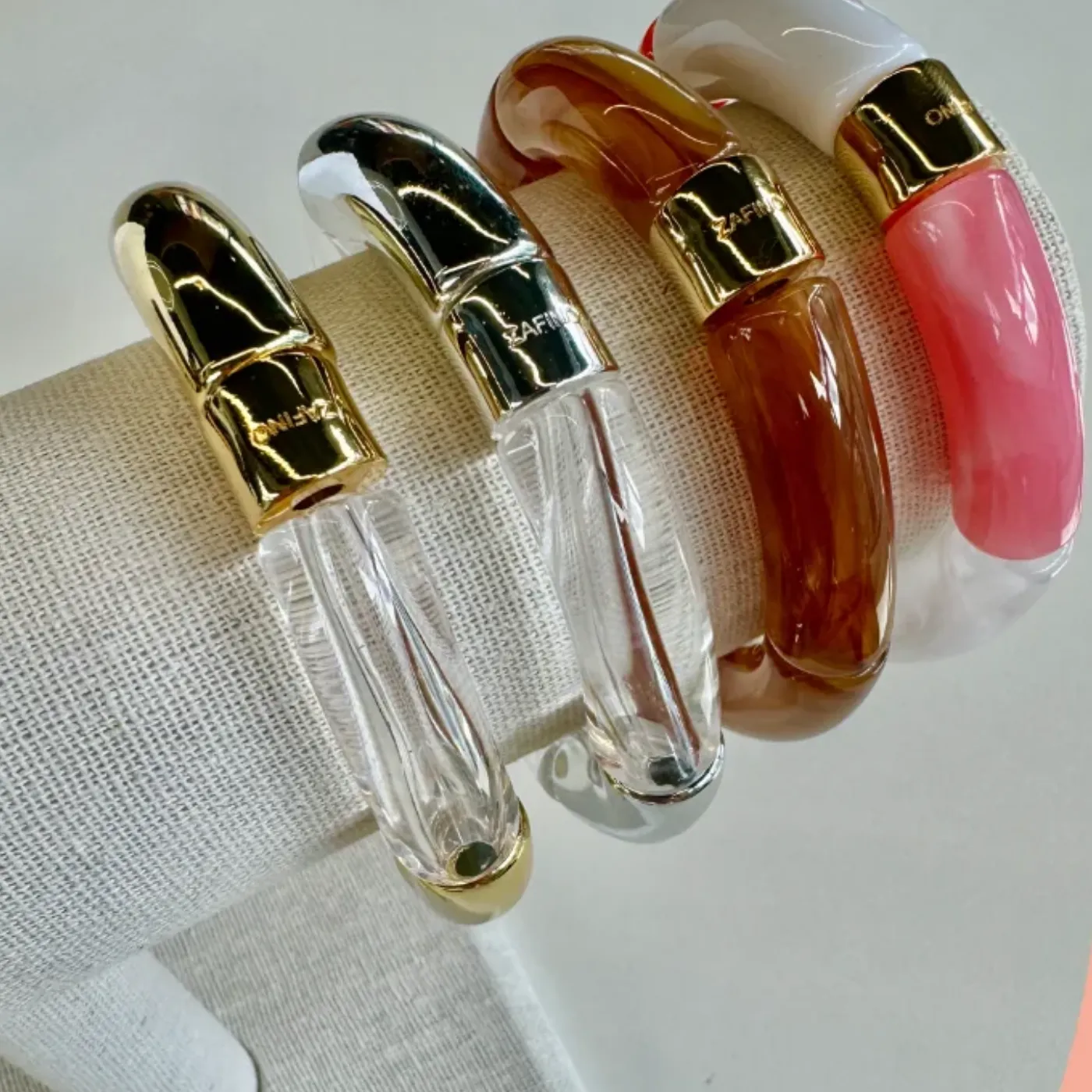 Zafino - Tube Bangle (Coral/Gold)